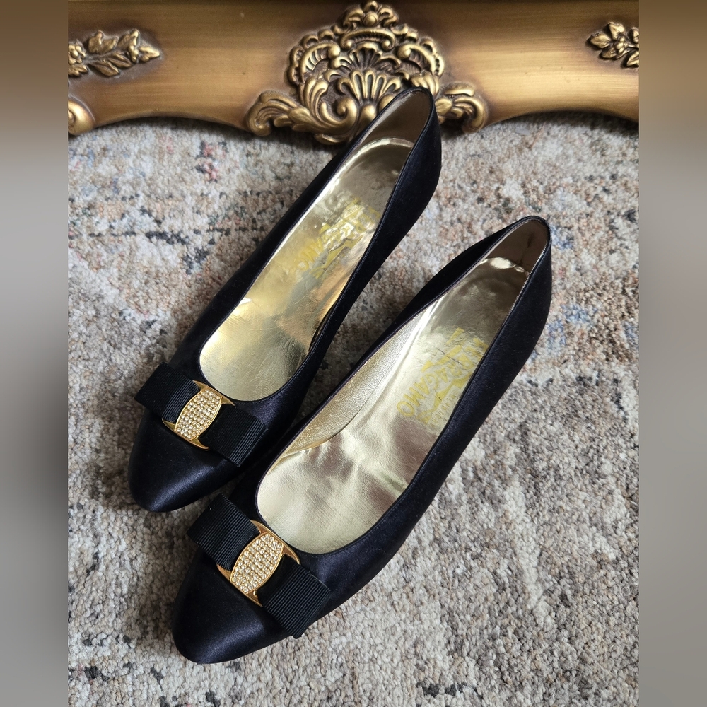 Salvatore Ferragamo Vara Bow Satin Rhinestone Shoes